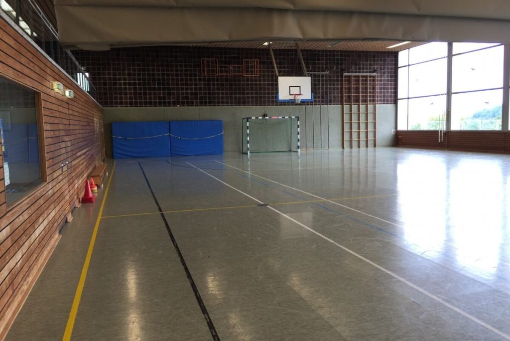 Fussball Trainingslager Frankfurt Sporthalle