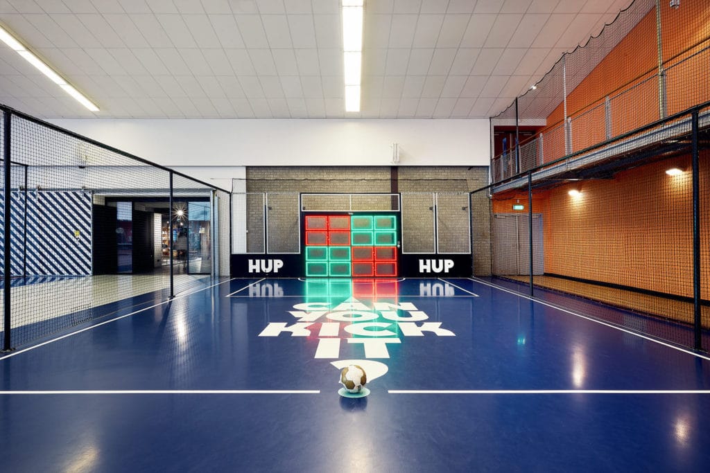 Einzigartige Indoor-Halle mit elektronischer Torwand