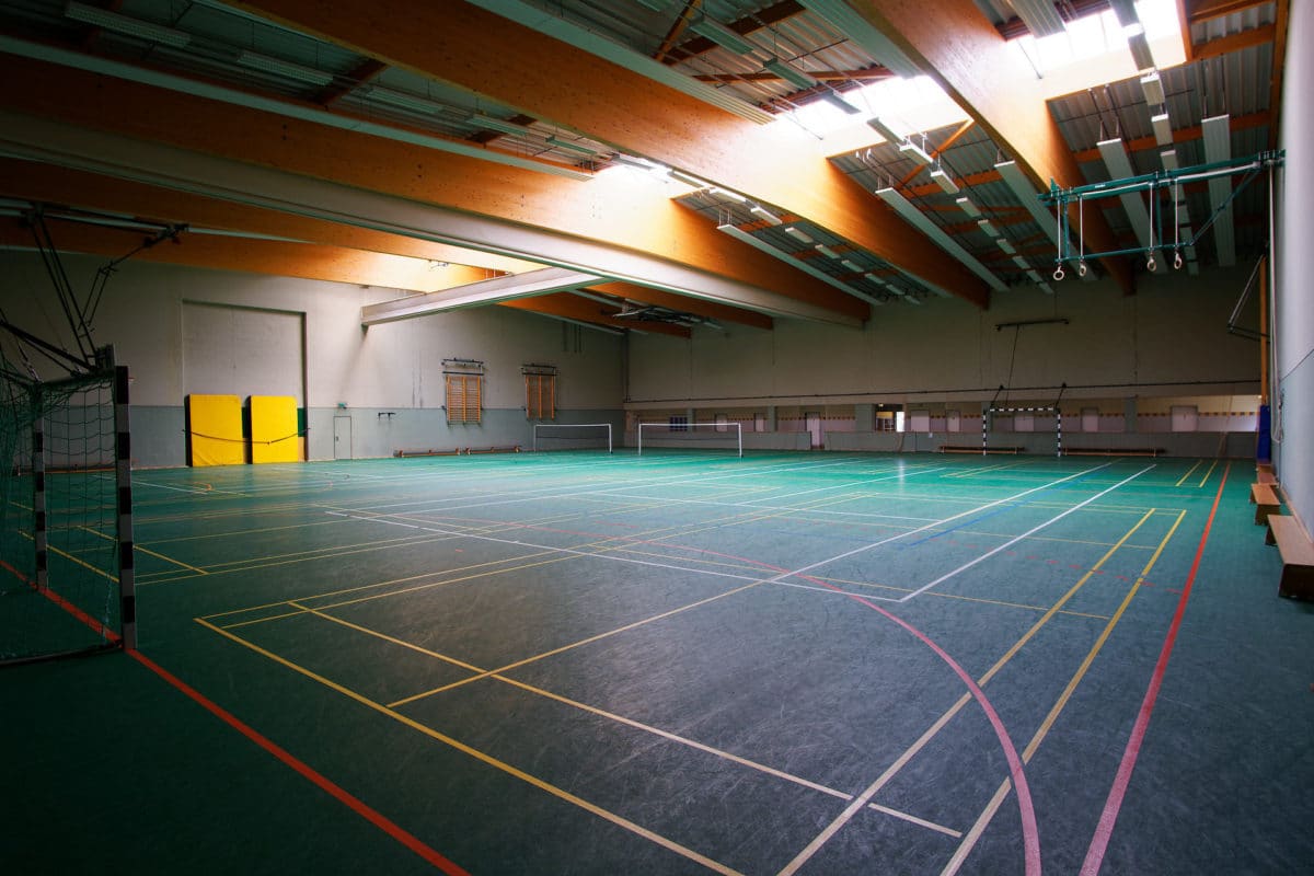 Als Alternative zum Rasenplatz gibt es beim Trainingslager in der Südheide auch noch eine Halle