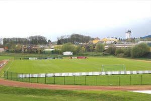 Rasenspielfeld Trainingslager Sportschule Suedeifel