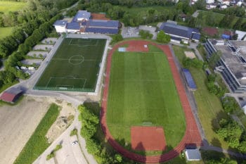 Moderner Sportplatz beim Fussball Trainingslager Allgaeu