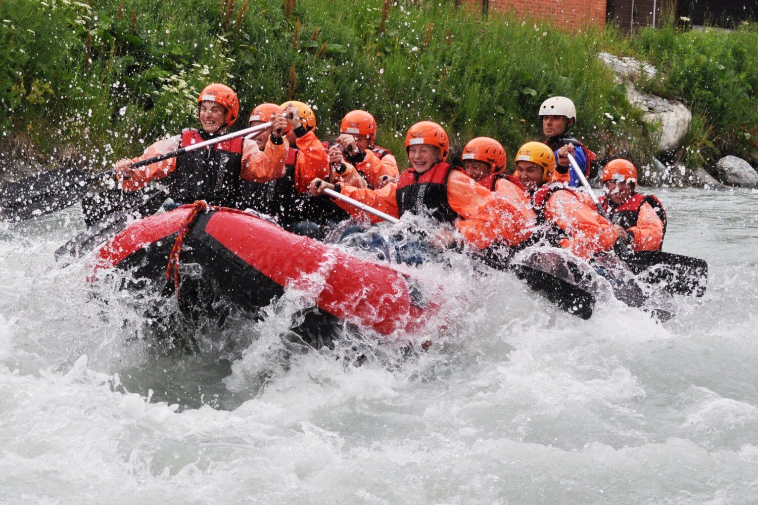 Rafting-Tour im Fussball Trainingslager Wallis