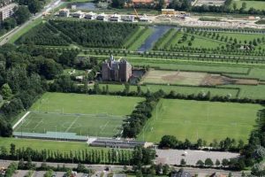 Trainingslager in Holland auf schönen Rasen- und Kunstrasenplätze in der Nähe von Amsterdam