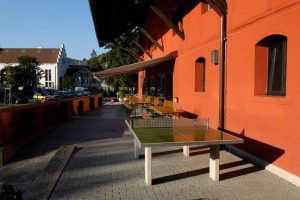 Aussenbereich des Fussball Trainingslager an der Limmat