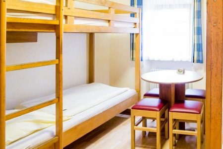 Mehrbettzimmer im Fussball Trainingslager auf der Burg