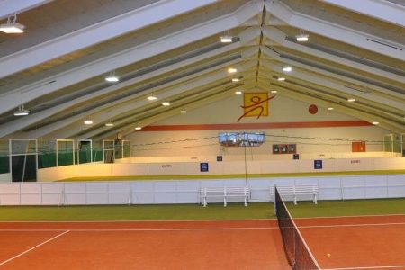 Indoorhalle Fussball Trainingslager Erlaufsee mit Tennisplatz und Soccercourts
