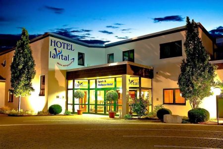 Beim Trainingslager in der Südheide erwartet Euch eine ganz besondere Unterkunft