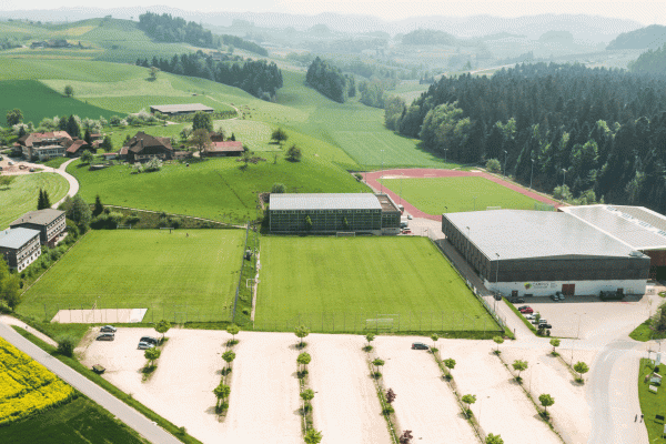 Luftaufnahme des Fussball Trainingslager Sportcampus Emmental