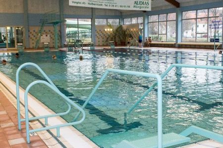 trainingslager_sporthotel_harz_schwimmhalle