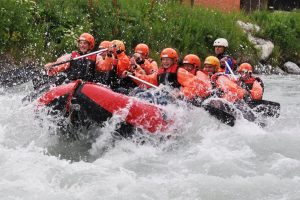 Rafting-Tour im Fussball Trainingslager Wallis